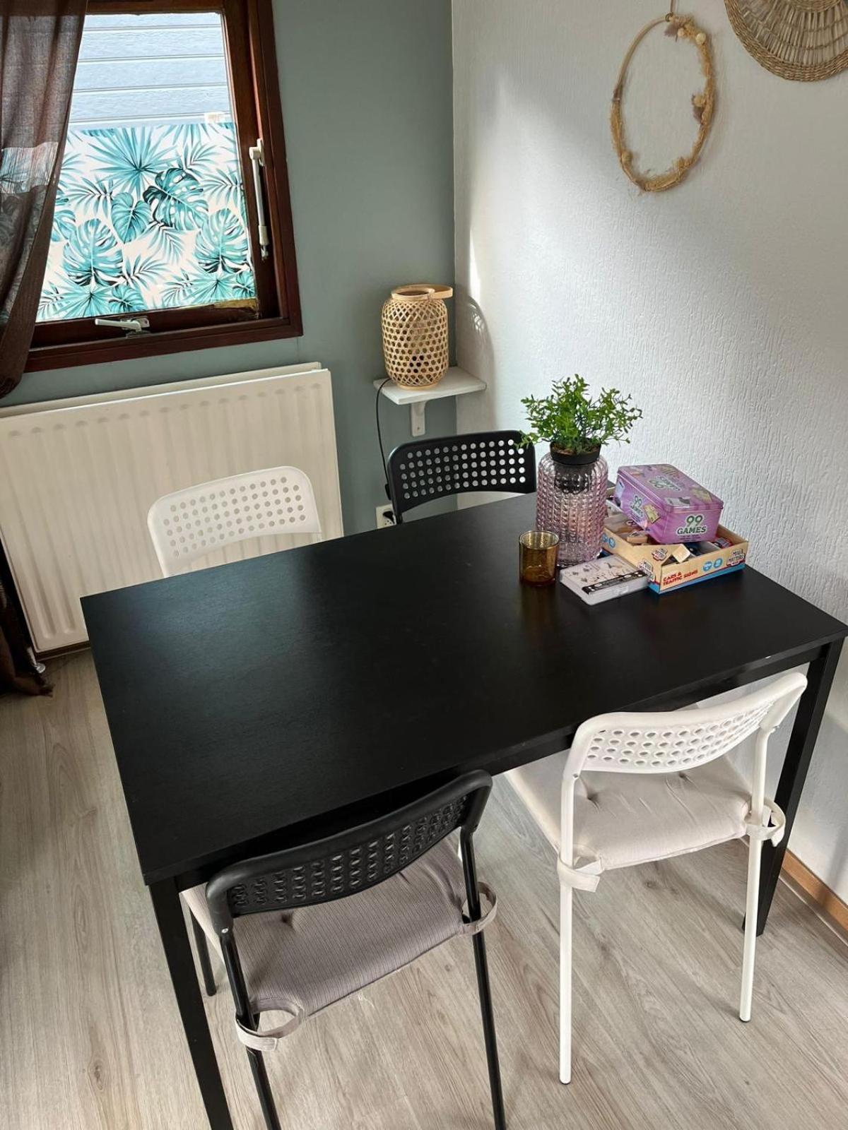 veluwse 4 persoons chalet in Putten alleen voor recreatie Villa Buitenkant foto